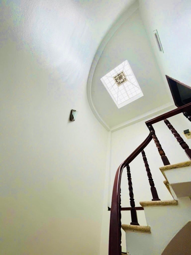 Bán nhà Tạ Quang Bửu - diện tích 31,2m2 5 tầng - gần ô tô - giá 11,6 tỷ