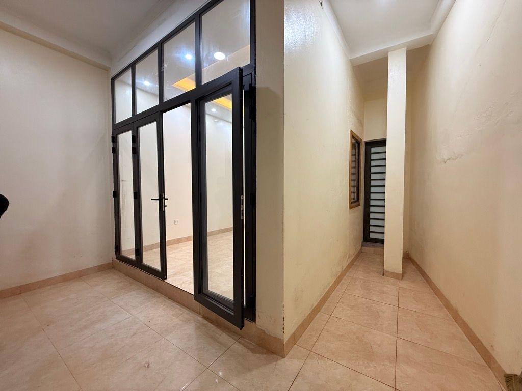 Bán nhà Bùi Xương Trạch - diện tích 63.7m2 3 tầng - Nhà đẹp ở ngay - giá 13,8 tỷ