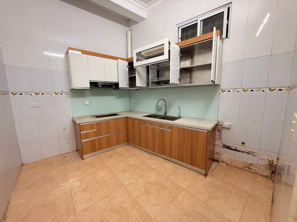 Bán nhà Bùi Xương Trạch - diện tích 63.7m2 3 tầng - Nhà đẹp ở ngay - giá 13,8 tỷ