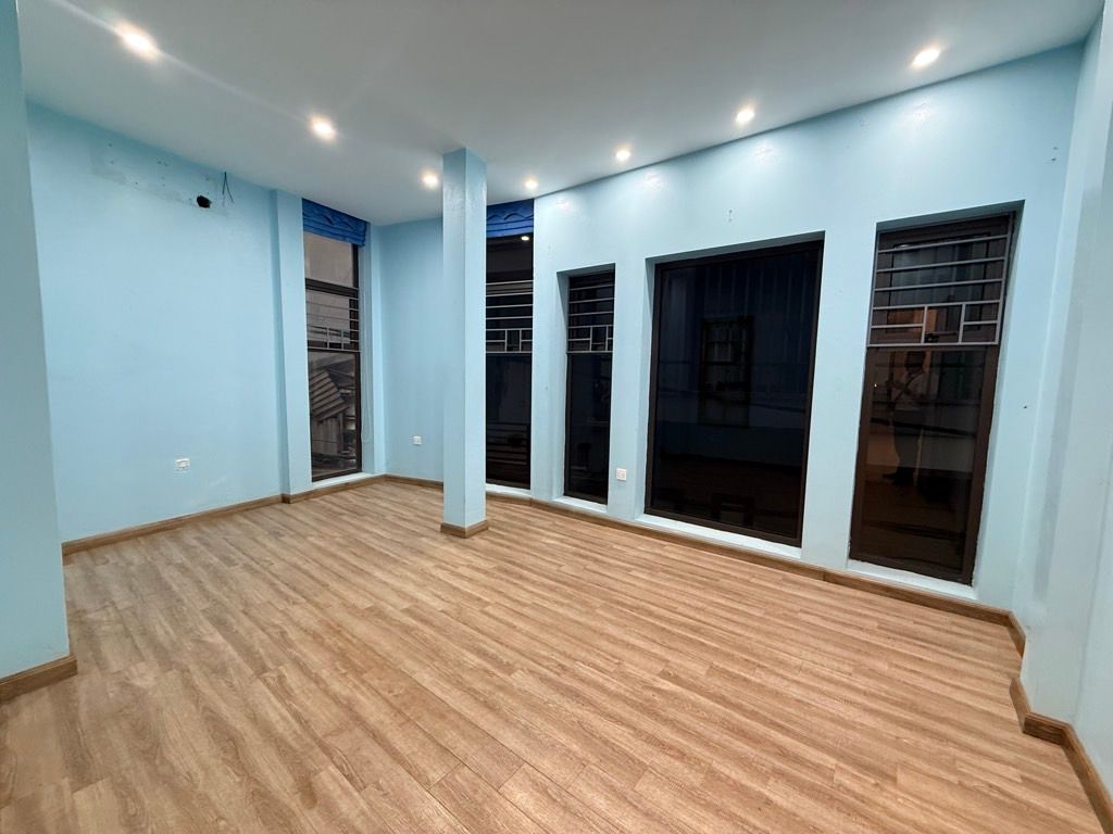 Bán nhà Bùi Xương Trạch - diện tích 63.7m2 3 tầng - Nhà đẹp ở ngay - giá 13,8 tỷ