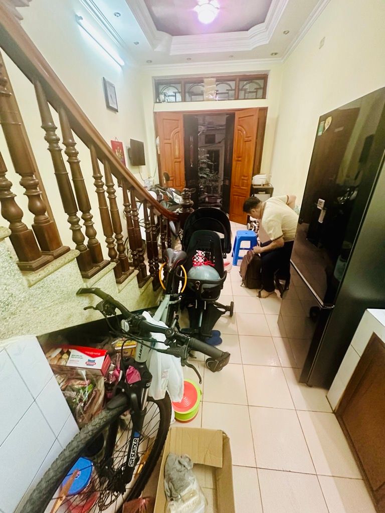 Bán nhà Ngõ Giáp Bát - diện tích 25m2 4 tầng - Ô TÔ TRÁNH - giá 6,45 tỷ