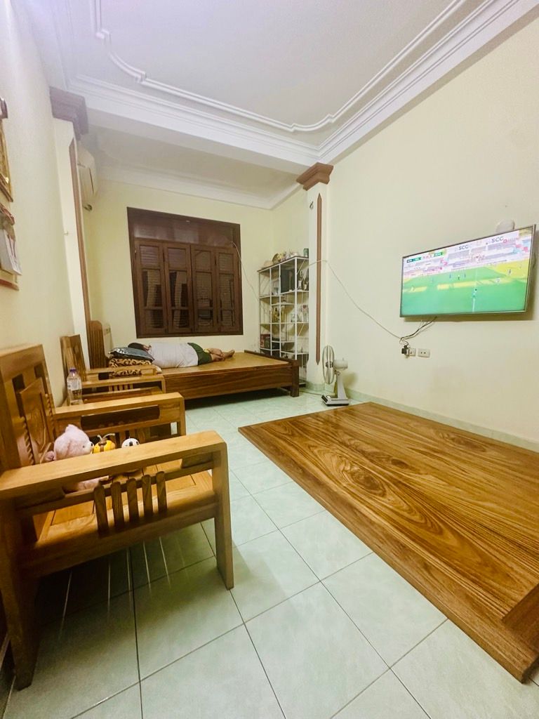 Bán nhà Ngõ Giáp Bát - diện tích 25m2 4 tầng - Ô TÔ TRÁNH - giá 6,45 tỷ