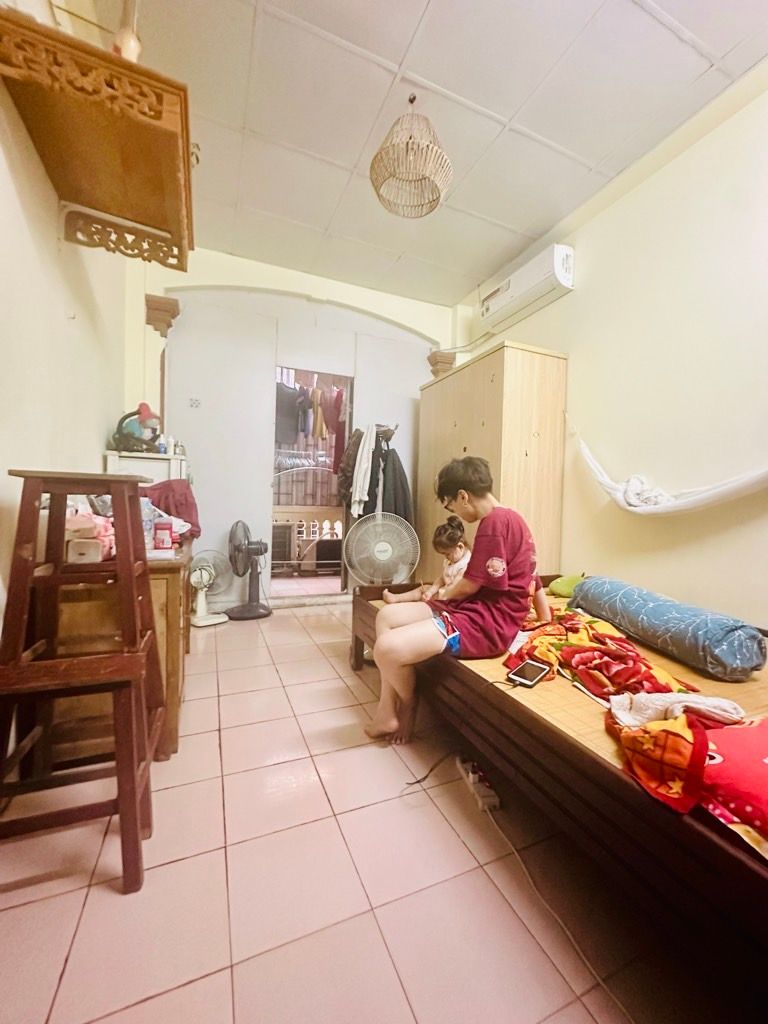 Bán nhà Ngõ Giáp Bát - diện tích 25m2 4 tầng - Ô TÔ TRÁNH - giá 6,45 tỷ