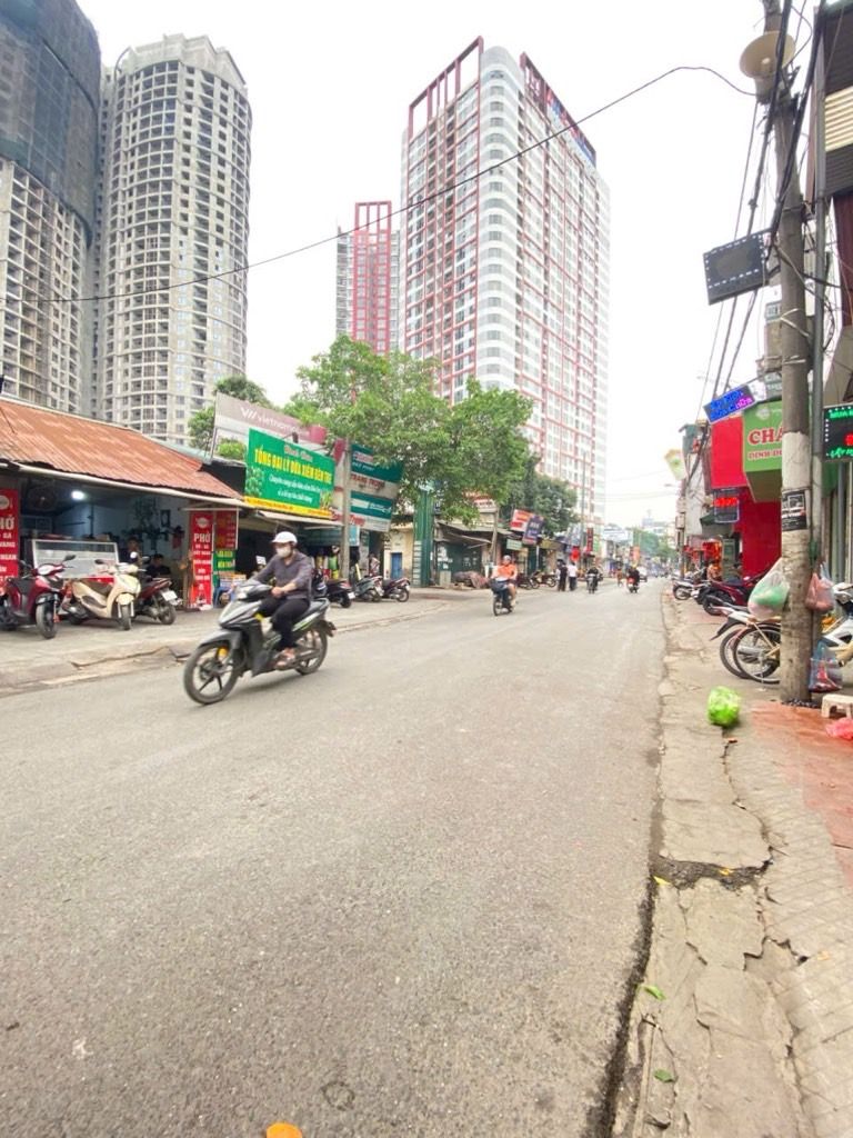 Bán nhà Định Công - diện tích 30m2 4 tầng - Ô tô tránh - giá 8,15 tỷ