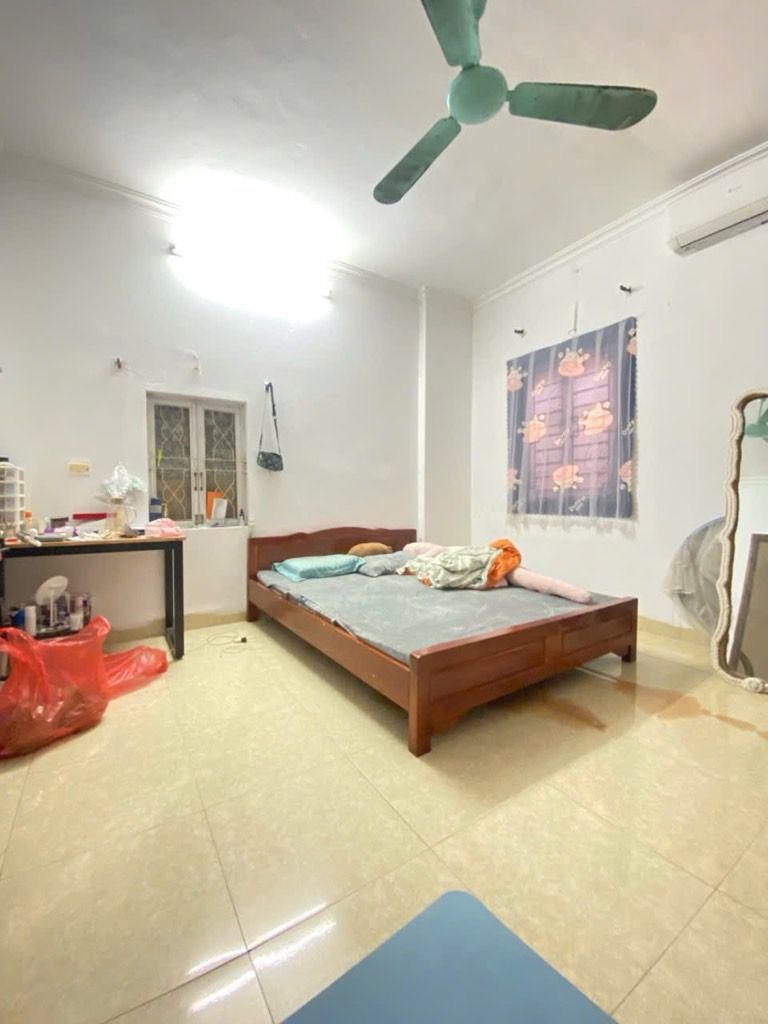 Bán nhà Định Công - diện tích 30m2 4 tầng - Ô tô tránh - giá 8,15 tỷ