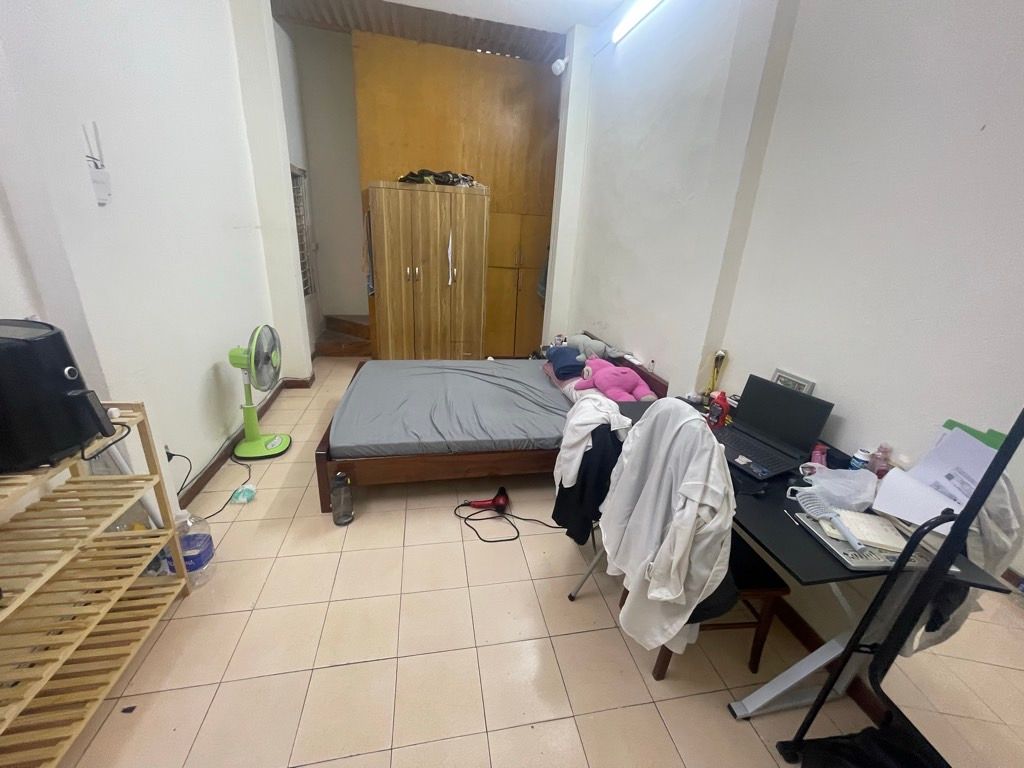 Bán nhà Nguyễn Khuyến - diện tích 48.7m2 3 tầng - Mặt phố lô góc - giá 18,9 tỷ