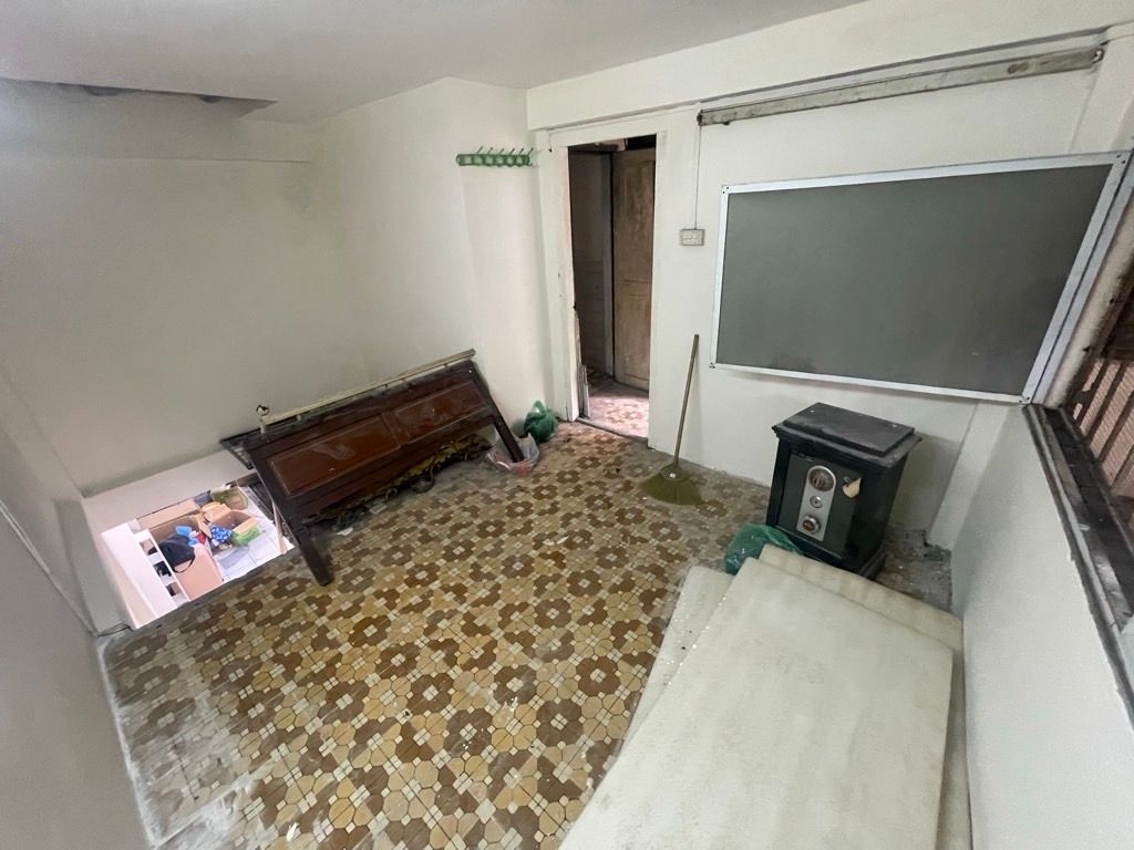 Bán nhà Nguyễn Khuyến - diện tích 48.7m2 3 tầng - Mặt phố lô góc - giá 18,9 tỷ