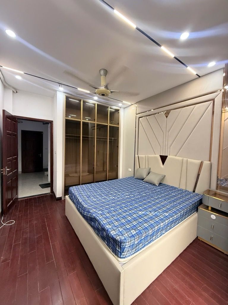 Bán nhà Kim Giang - diện tích 36.2m2 7 tầng - ô tô tránh - giá 22,5 tỷ