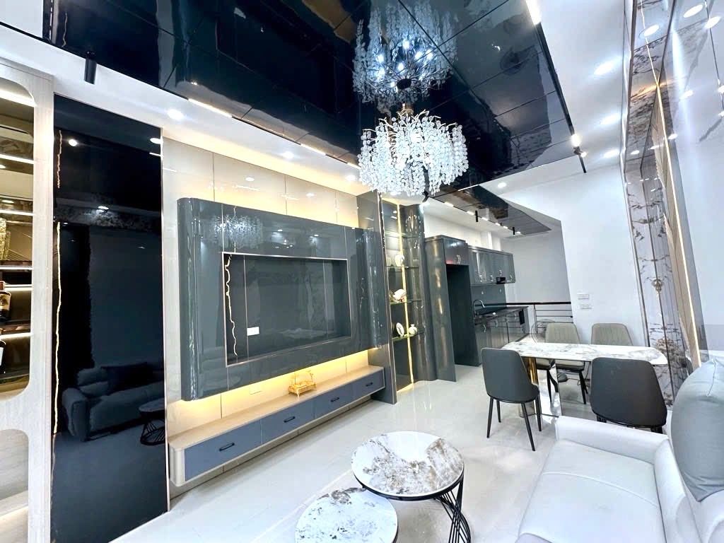 Bán nhà Kim Giang - diện tích 36.2m2 7 tầng - ô tô tránh - giá 22,5 tỷ