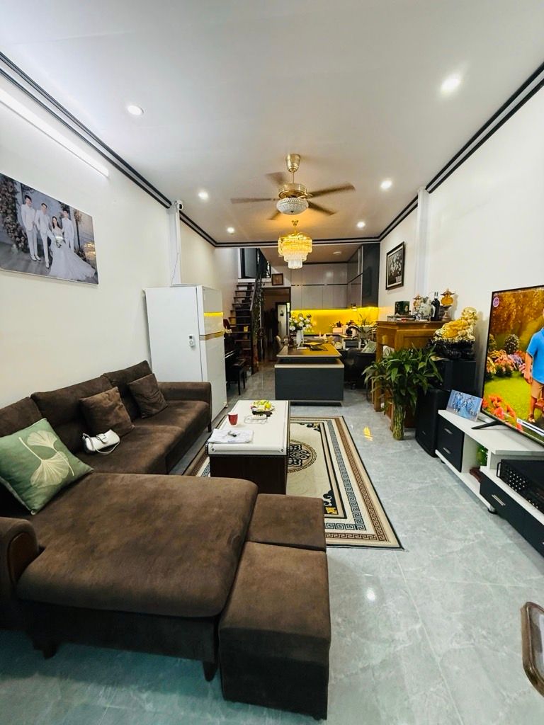 Bán nhà Trần Hoà - diện tích 60m2 2 tầng - Nhà đẹp hiếm có - giá 2,75 tỷ