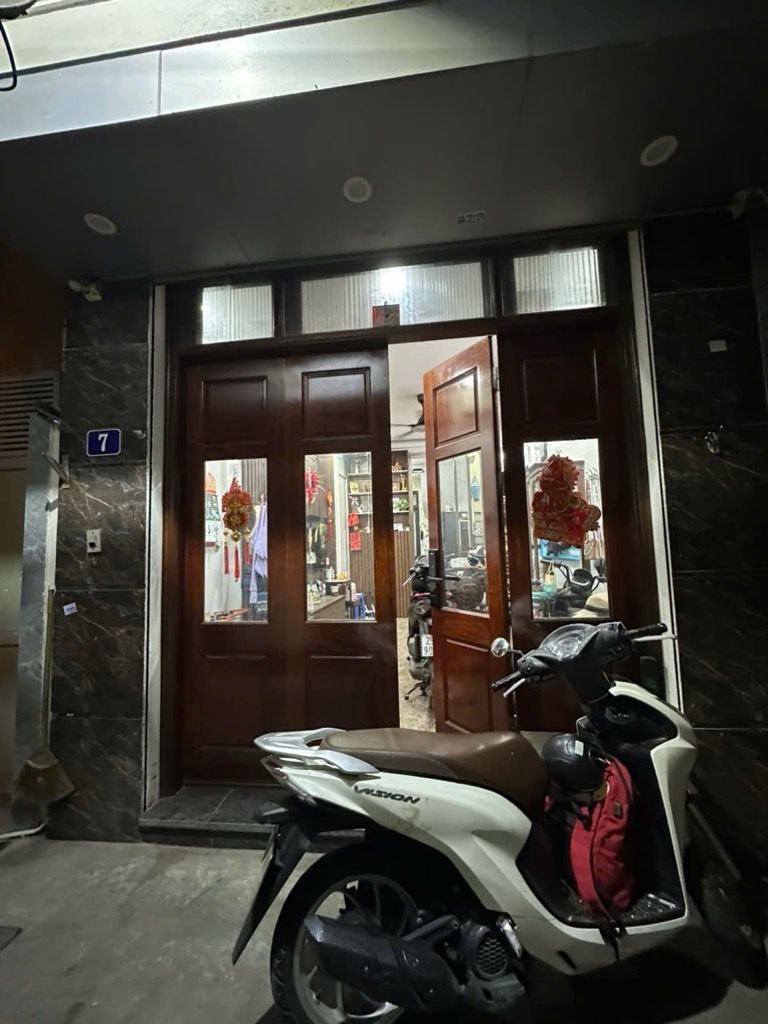 Bán nhà Khương Đình - diện tích 35m2 6 tầng - Nhà đẹp long lanh miễn chê - giá 11,5 tỷ