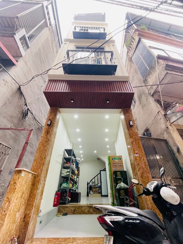 Bán nhà Minh Khai - diện tích 34.1m2 4 tầng - Lô góc 4 mặt thoáng - giá 14,2 tỷ