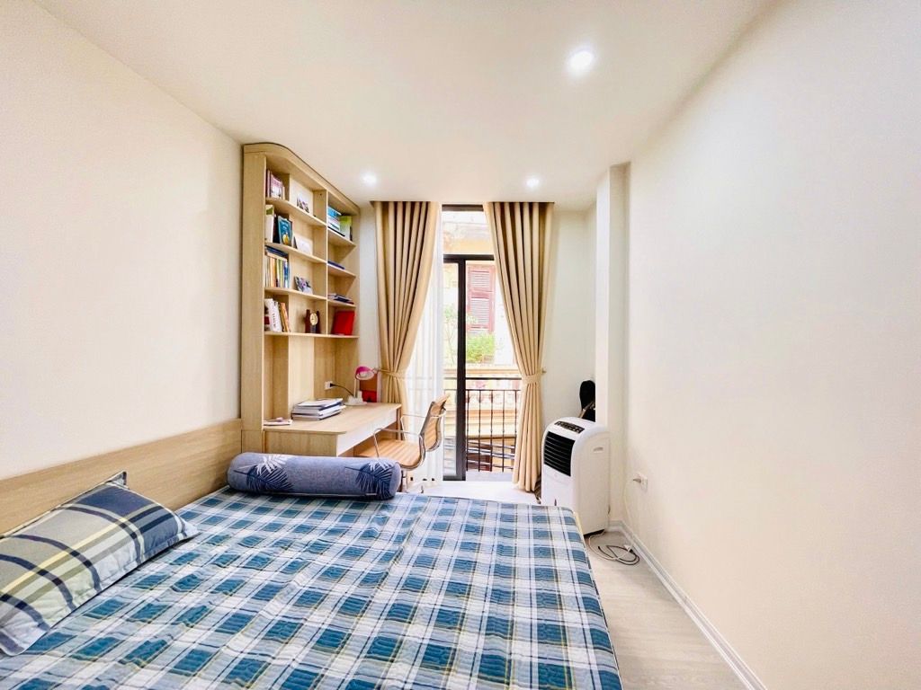 Bán nhà Minh Khai - diện tích 34.1m2 4 tầng - Lô góc 4 mặt thoáng - giá 14,2 tỷ