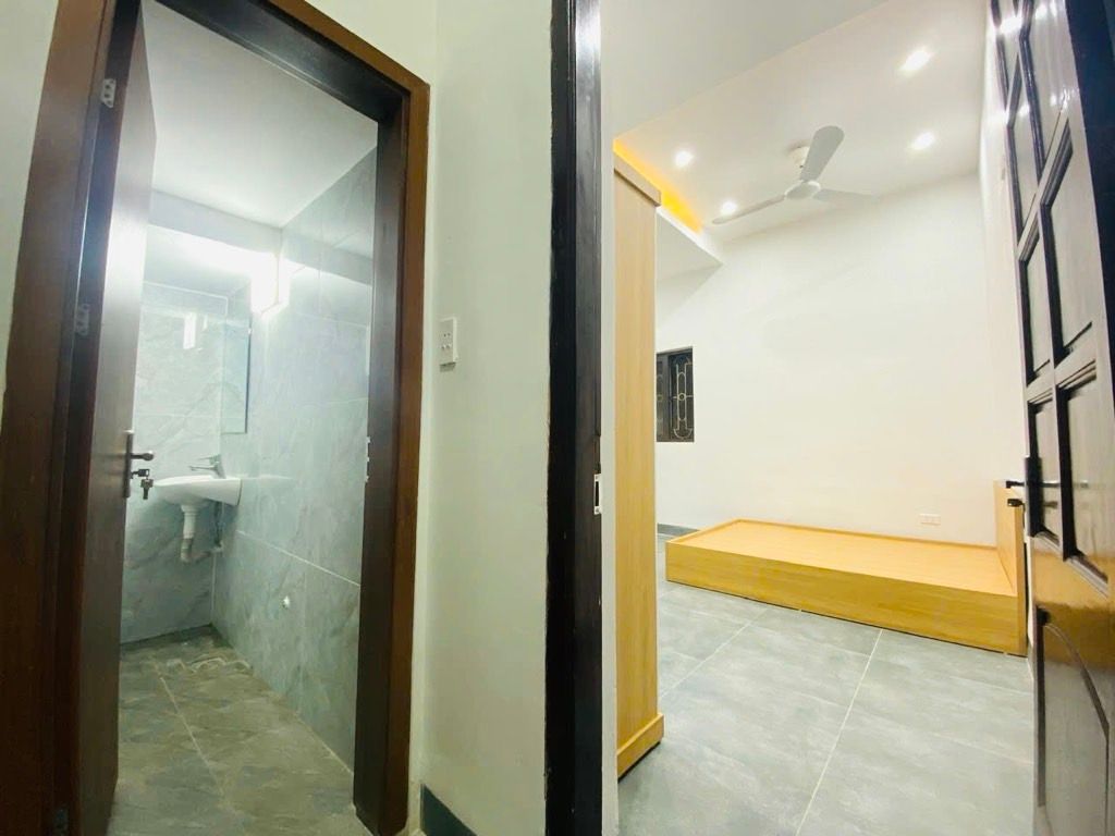 Bán nhà Hoàng Mai - diện tích 50m2 4 tầng - Ô tô đỗ cửa - giá 15,9 tỷ