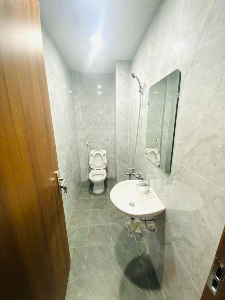 Bán nhà Hoàng Mai - diện tích 50m2 4 tầng - Ô tô đỗ cửa - giá 15,9 tỷ