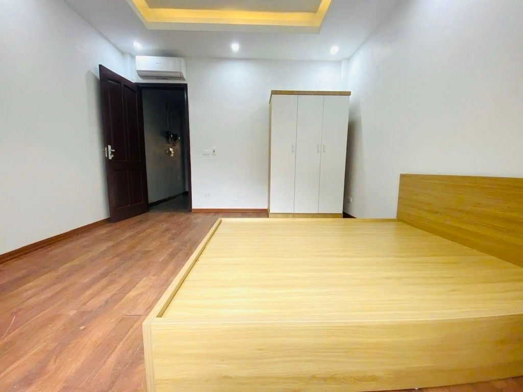 Bán nhà Hoàng Mai - diện tích 50m2 4 tầng - Ô tô đỗ cửa - giá 15,9 tỷ