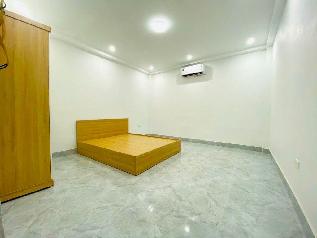 Bán nhà Hoàng Mai - diện tích 50m2 4 tầng - Ô tô đỗ cửa - giá 15,9 tỷ