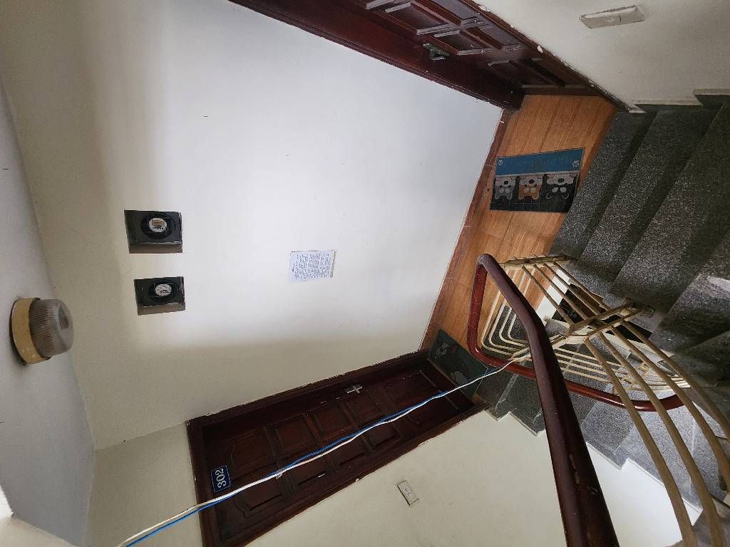 Bán nhà Trương Định - diện tích 50m2 5 tầng - Ô tô cách 10m - giá 12,5 tỷ