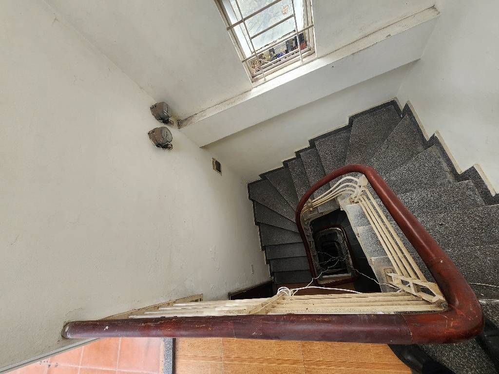 Bán nhà Trương Định - diện tích 50m2 5 tầng - Ô tô cách 10m - giá 12,5 tỷ