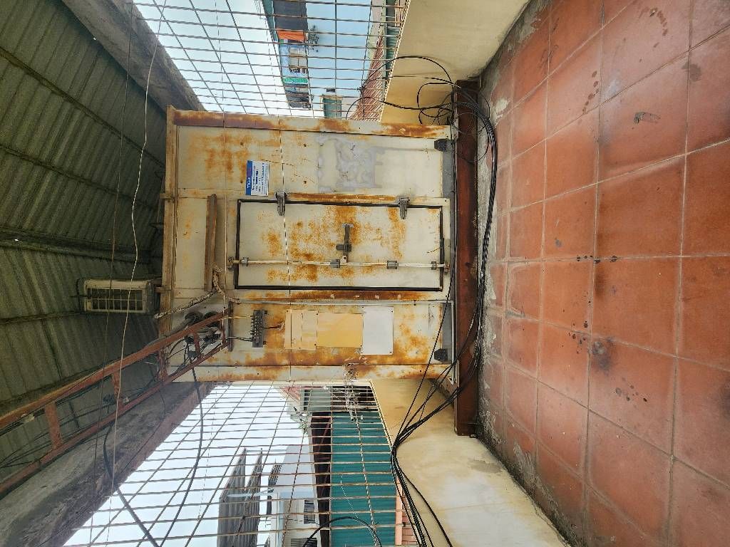 Bán nhà Trương Định - diện tích 50m2 5 tầng - Ô tô cách 10m - giá 12,5 tỷ