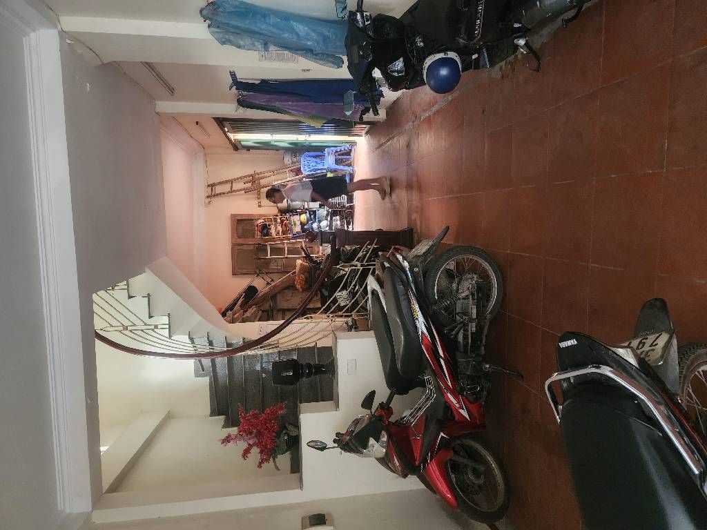 Bán nhà Trương Định - diện tích 50m2 5 tầng - Ô tô cách 10m - giá 12,5 tỷ