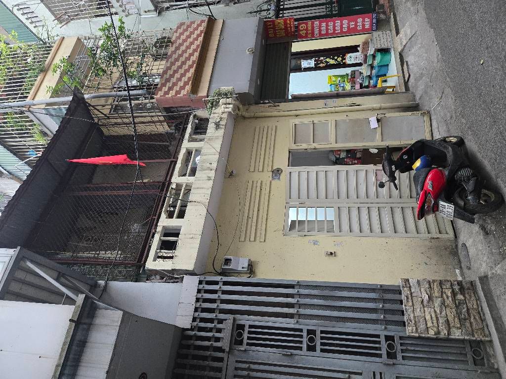 Bán nhà Đê Tô Hoàng - diện tích 34m2 4 tầng - Mặt phố vỉa hè ô tô - giá 15 tỷ