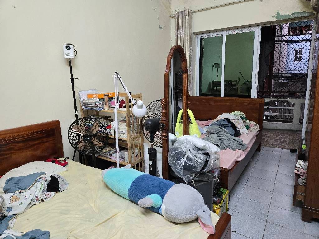 Bán nhà Đê Tô Hoàng - diện tích 34m2 4 tầng - Mặt phố vỉa hè ô tô - giá 15 tỷ