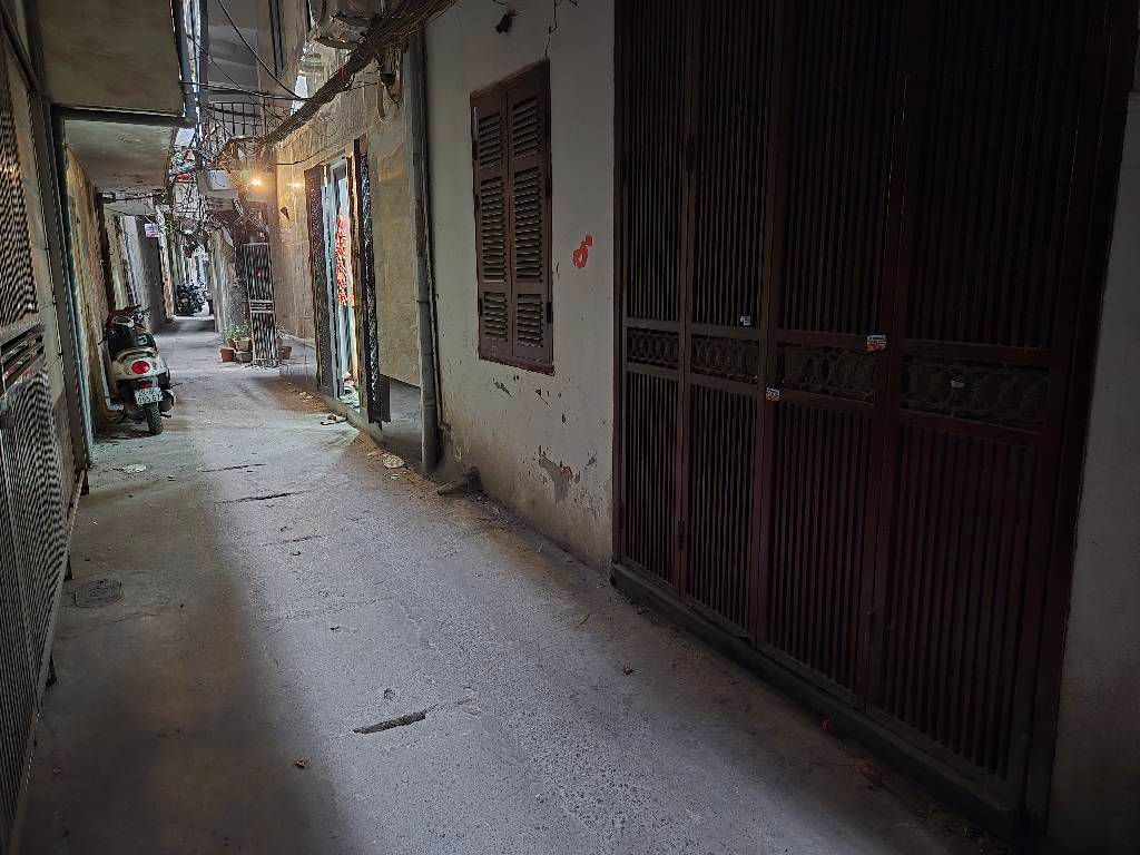 Bán nhà Đê Tô Hoàng - diện tích 23m2 4 tầng - Ngõ rộng - giá 7,8 tỷ