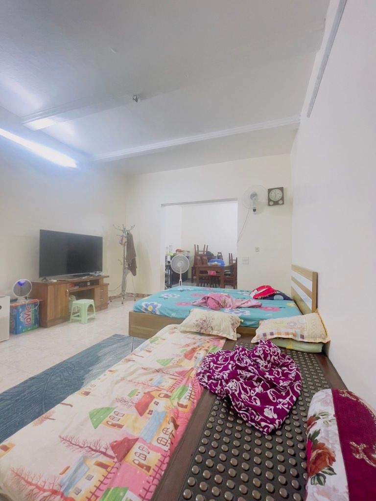 Bán nhà Ngõ Tân Lạc - diện tích 62m2 3 tầng - ô tô lùi tận cửa - giá 18 tỷ