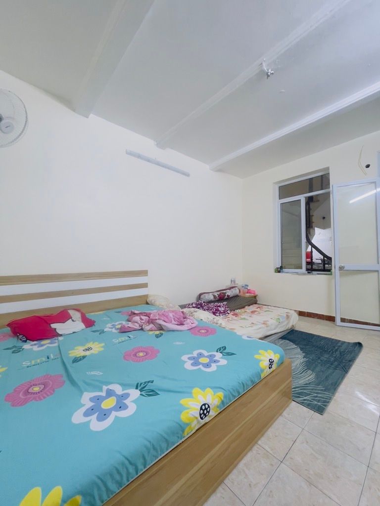 Bán nhà Ngõ Tân Lạc - diện tích 62m2 3 tầng - ô tô lùi tận cửa - giá 18 tỷ