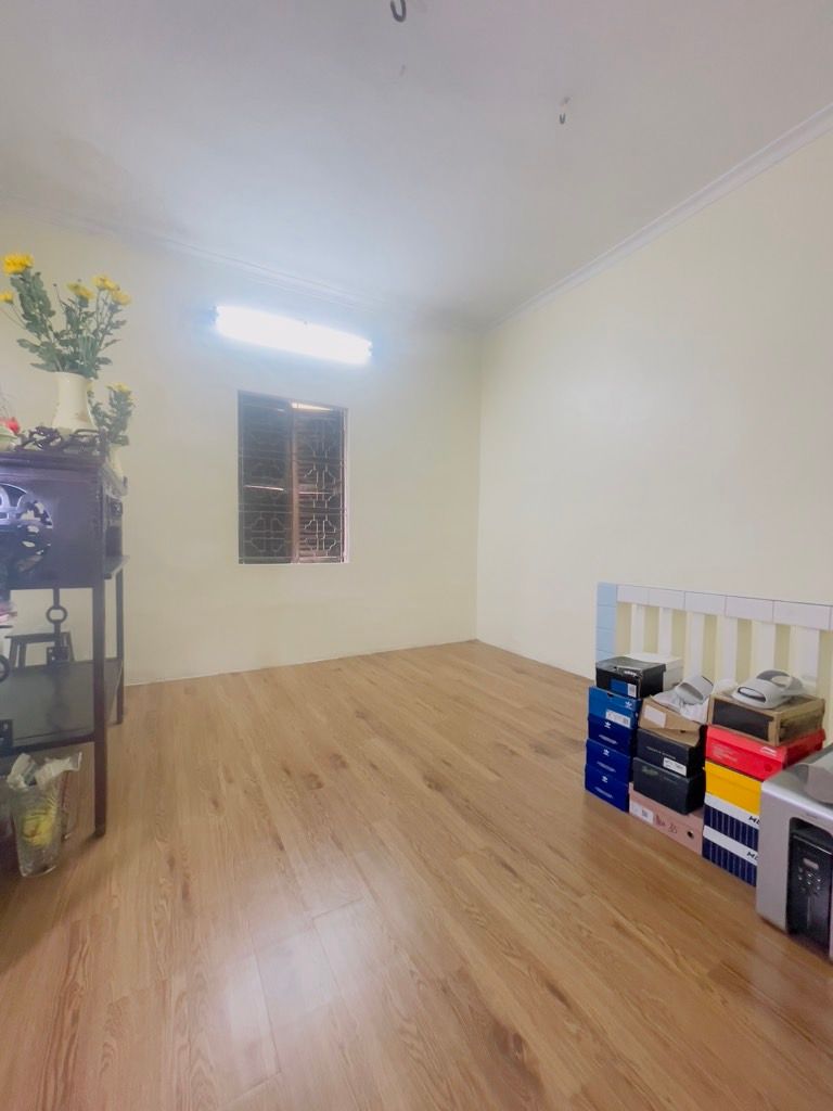 Bán nhà Ngõ Tân Lạc - diện tích 62m2 3 tầng - ô tô lùi tận cửa - giá 18 tỷ