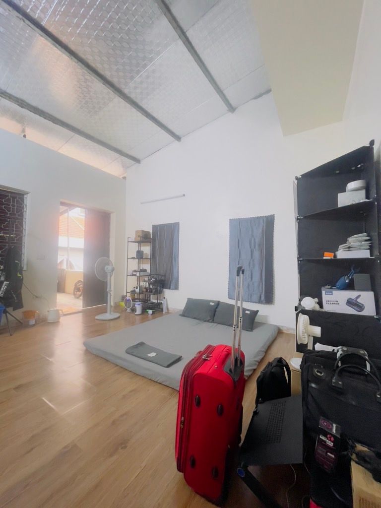 Bán nhà Ngõ Tân Lạc - diện tích 62m2 3 tầng - ô tô lùi tận cửa - giá 18 tỷ