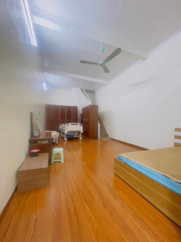 Bán nhà Ngõ Tân Lạc - diện tích 62m2 3 tầng - ô tô lùi tận cửa - giá 18 tỷ