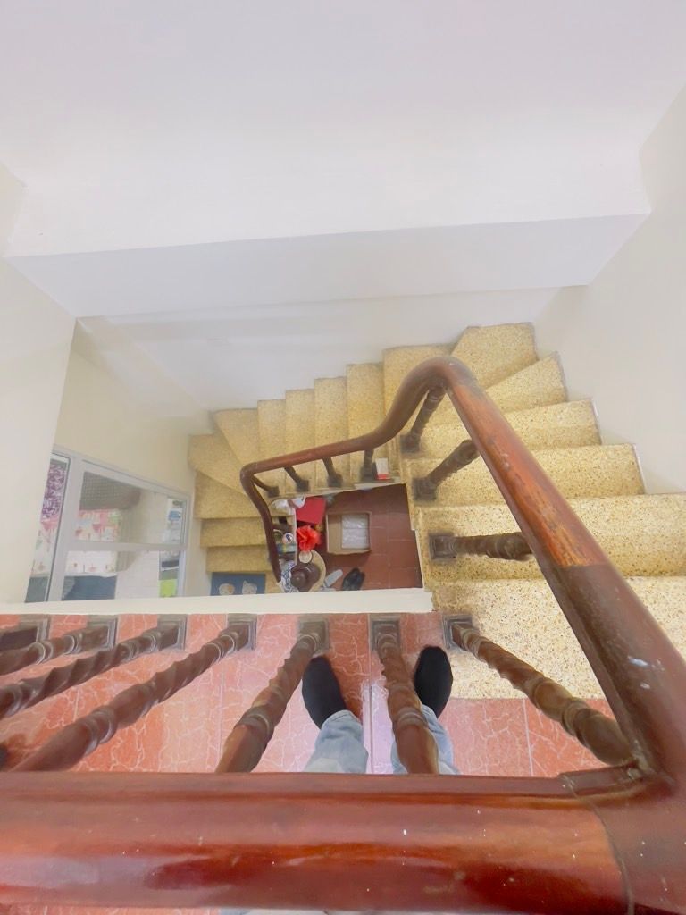 Bán nhà Ngõ Tân Lạc - diện tích 62m2 3 tầng - ô tô lùi tận cửa - giá 18 tỷ