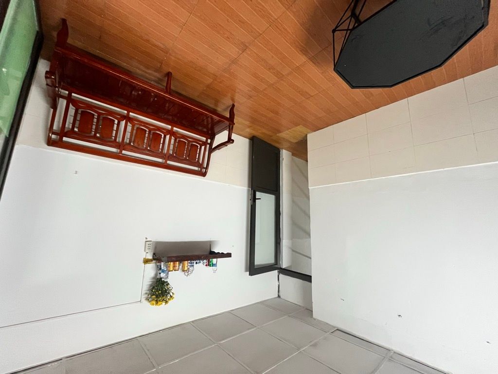 Bán nhà Vũ Hữu - diện tích 40m2 1 tầng - ô tô đỗ cổng - giá 1,5 tỷ