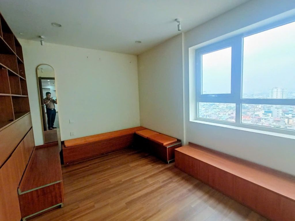 Bán nhà Nguyễn Đức Cảnh - diện tích 103m2 1 tầng - Lô góc thoáng sáng - giá 8,8 tỷ