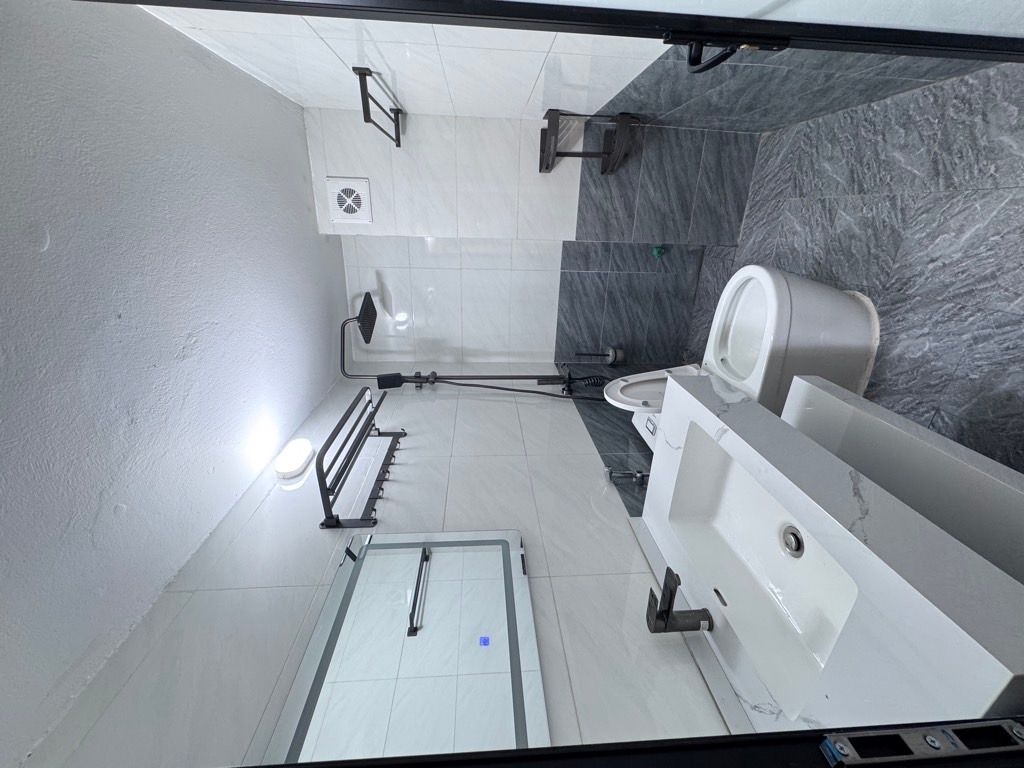 Bán nhà Định Công Thượng - diện tích 35m2 5 tầng - Lô góc hai thoáng - giá 8,3 tỷ