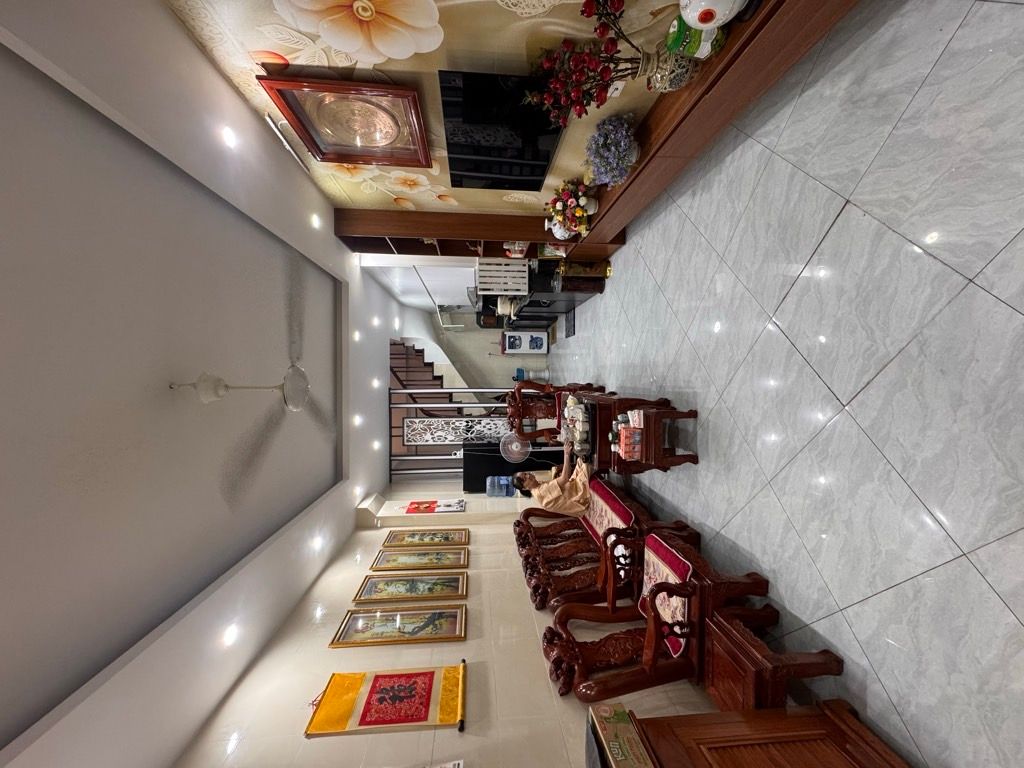 Bán nhà Lĩnh Nam - diện tích 35m2 5 tầng - Ô TÔ ĐỖ CỬA - giá 9,5 tỷ