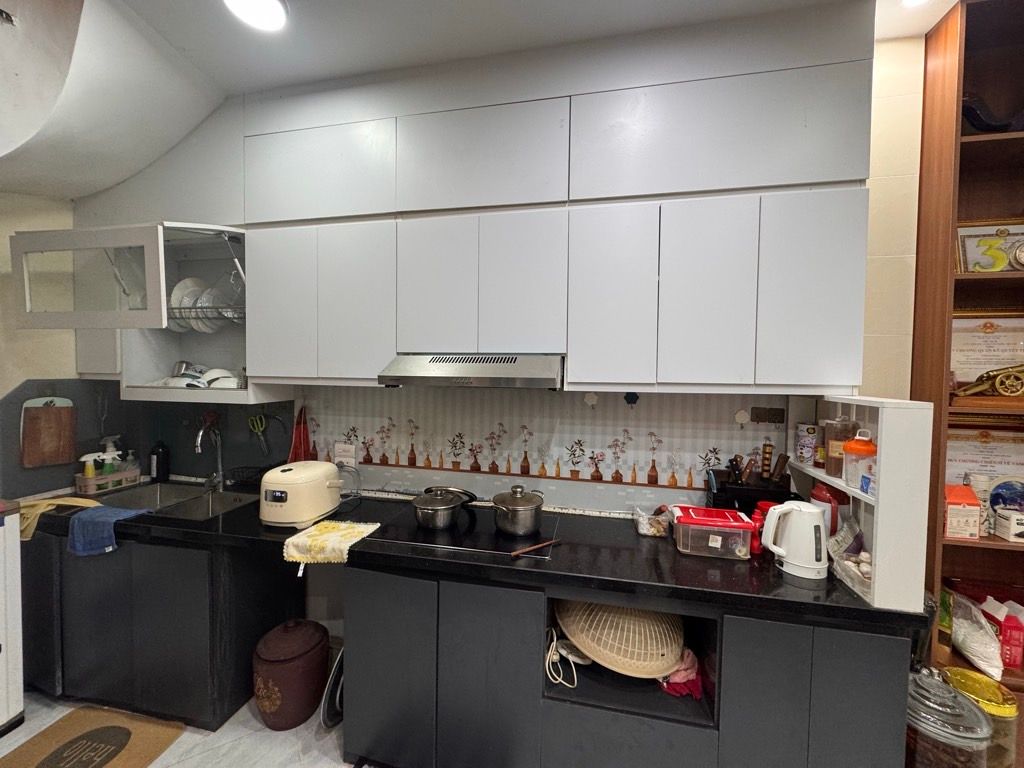 Bán nhà Lĩnh Nam - diện tích 35m2 5 tầng - Ô TÔ ĐỖ CỬA - giá 9,5 tỷ