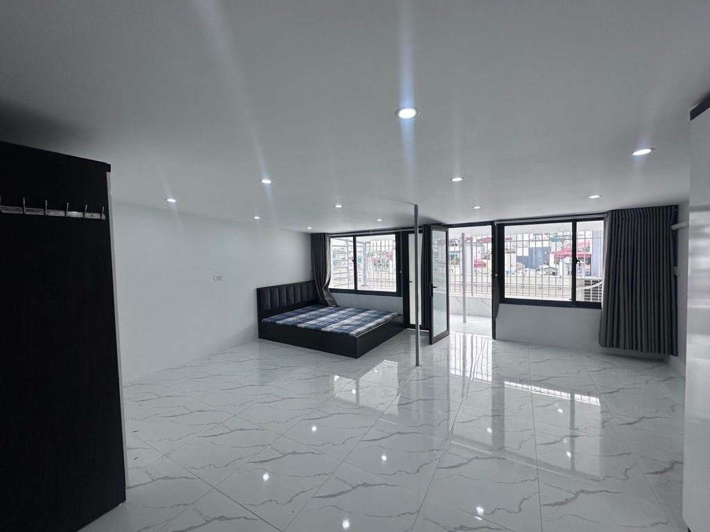 Bán nhà Minh Khai - diện tích 140m2 1 tầng - Mặt phố, view tỉ đô - giá 5,3 tỷ