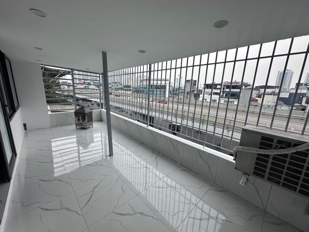 Bán nhà Minh Khai - diện tích 140m2 1 tầng - Mặt phố, view tỉ đô - giá 5,3 tỷ