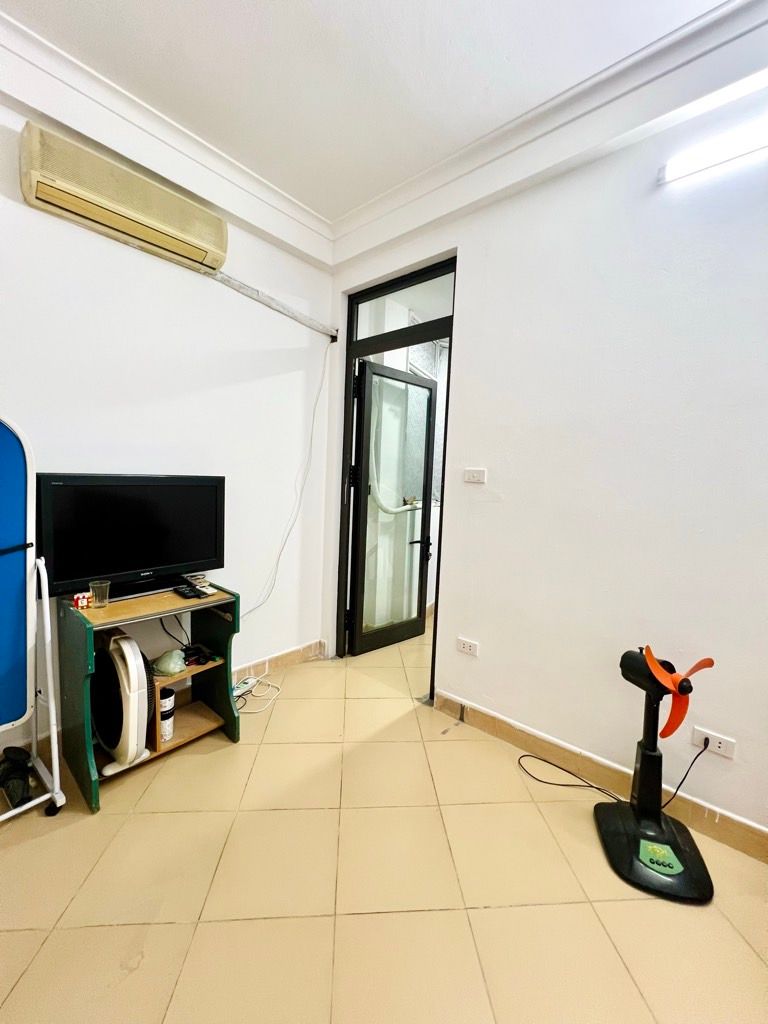 Bán nhà Nam Dư - diện tích 35.5m2 5 tầng - RA Ô TÔ - giá 5 tỷ