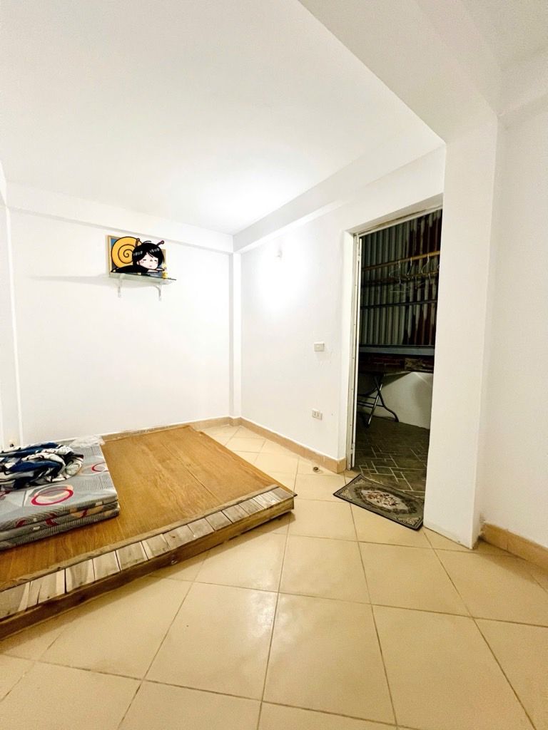 Bán nhà Nam Dư - diện tích 35.5m2 5 tầng - RA Ô TÔ - giá 5 tỷ