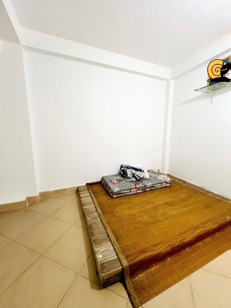 Bán nhà Nam Dư - diện tích 35.5m2 5 tầng - RA Ô TÔ - giá 5 tỷ