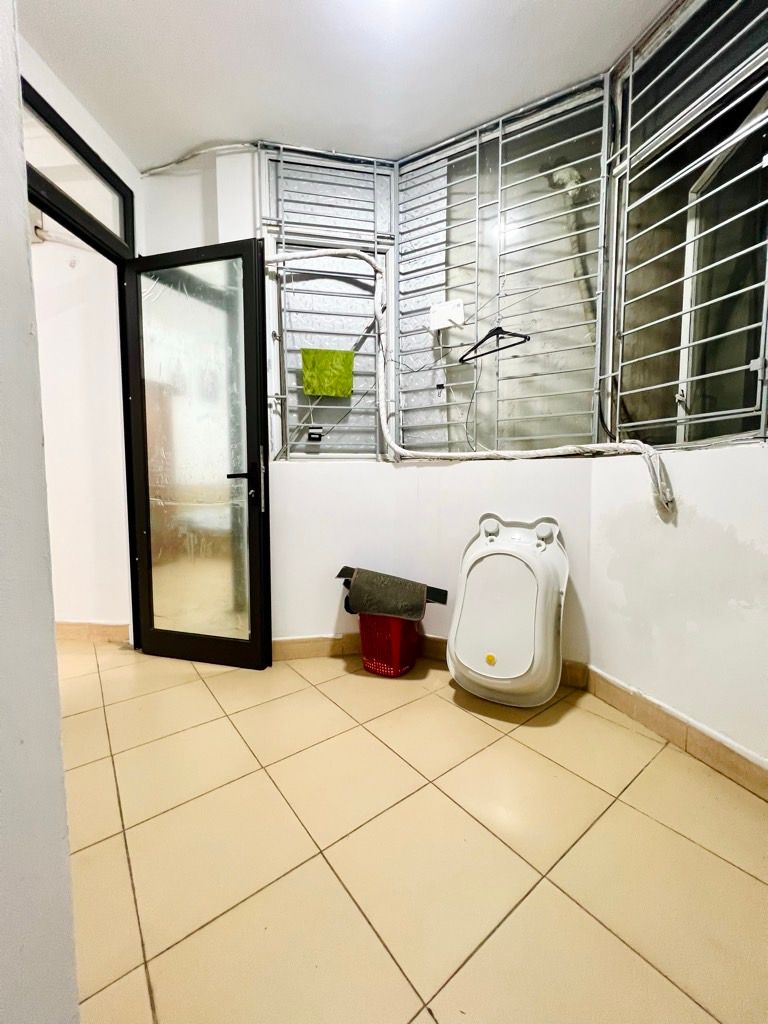 Bán nhà Nam Dư - diện tích 35.5m2 5 tầng - RA Ô TÔ - giá 5 tỷ