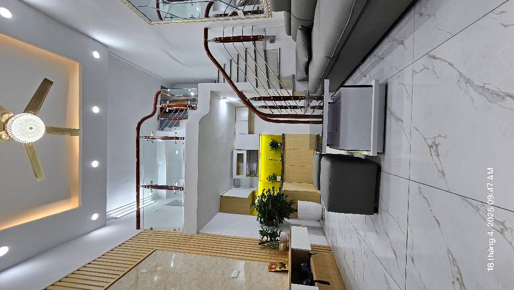 Bán nhà Hồng Mai - diện tích 18,6m2 5 tầng - Ô tô tránh - giá 6,38 tỷ