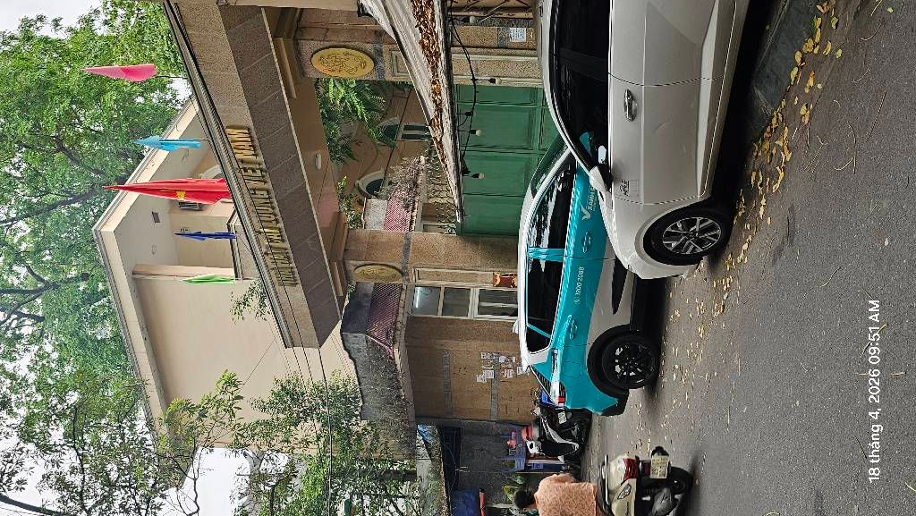 Bán nhà Hồng Mai - diện tích 18,6m2 5 tầng - Ô tô tránh - giá 6,38 tỷ