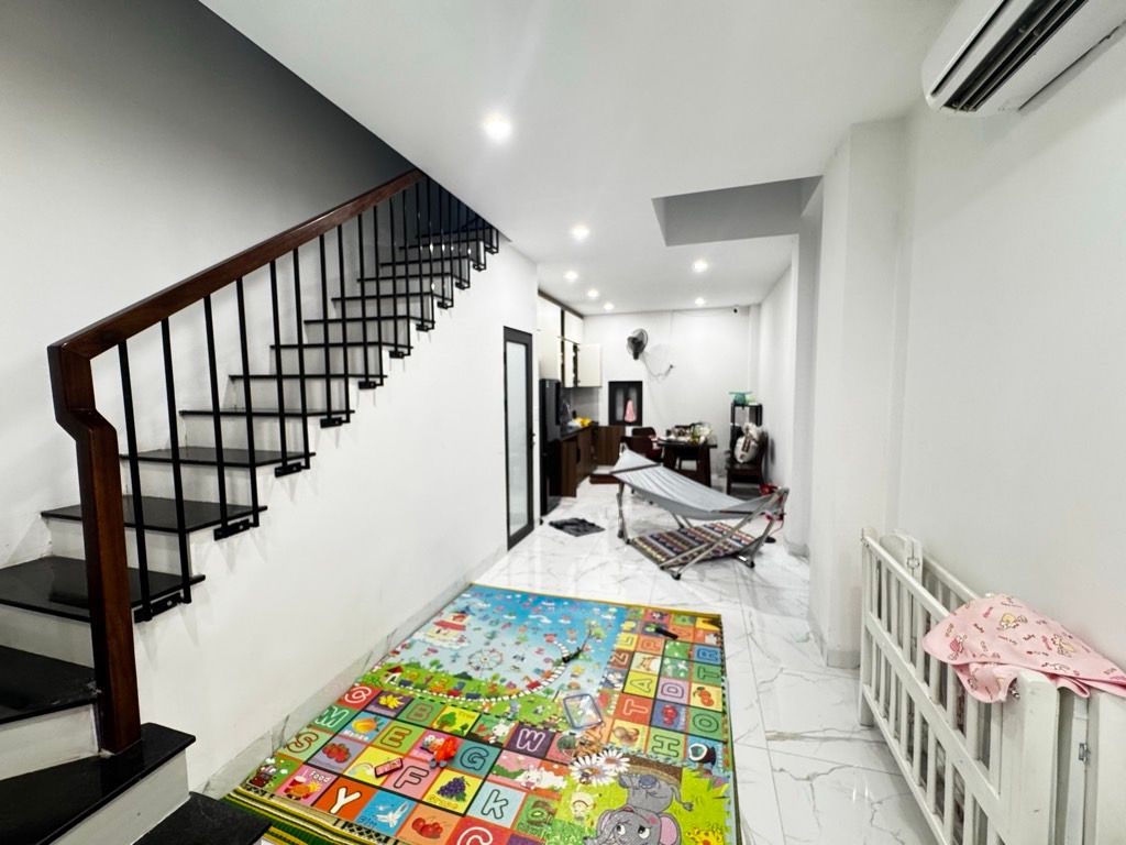 Bán nhà Phúc Thịnh - diện tích 50m2 4 tầng - Cực đẹp, gần Quốc lộ 3 - giá 6,15 tỷ