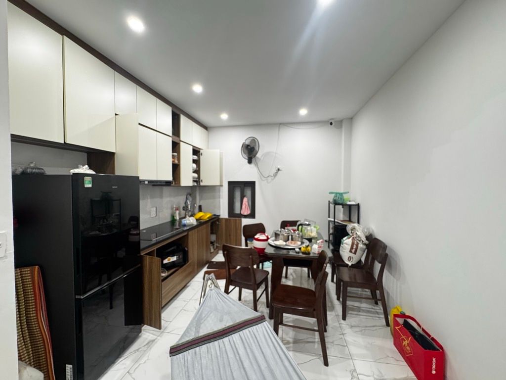 Bán nhà Phúc Thịnh - diện tích 50m2 4 tầng - Cực đẹp, gần Quốc lộ 3 - giá 6,15 tỷ