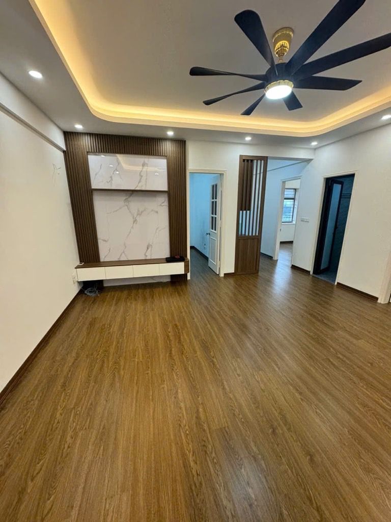 Bán nhà Trần Thủ Độ - diện tích 81m2 1 tầng - Lô góc - giá 5,75 tỷ